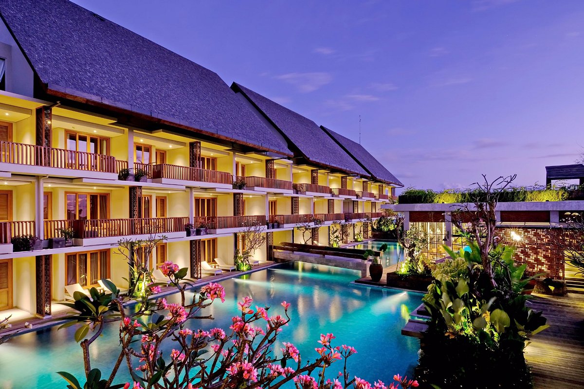 THE HAVEN SUITES Bali Berawa, hotel in Canggu