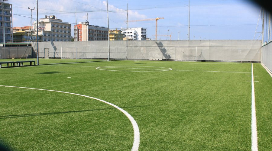 Campi da Calcio a 5 al Centro Astoria di Sottomarina, 3 campi illuminati per le partite in nottu