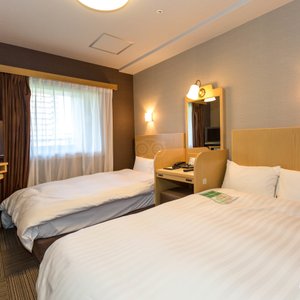 The Twin Room at the Dormy Inn Hiroshima