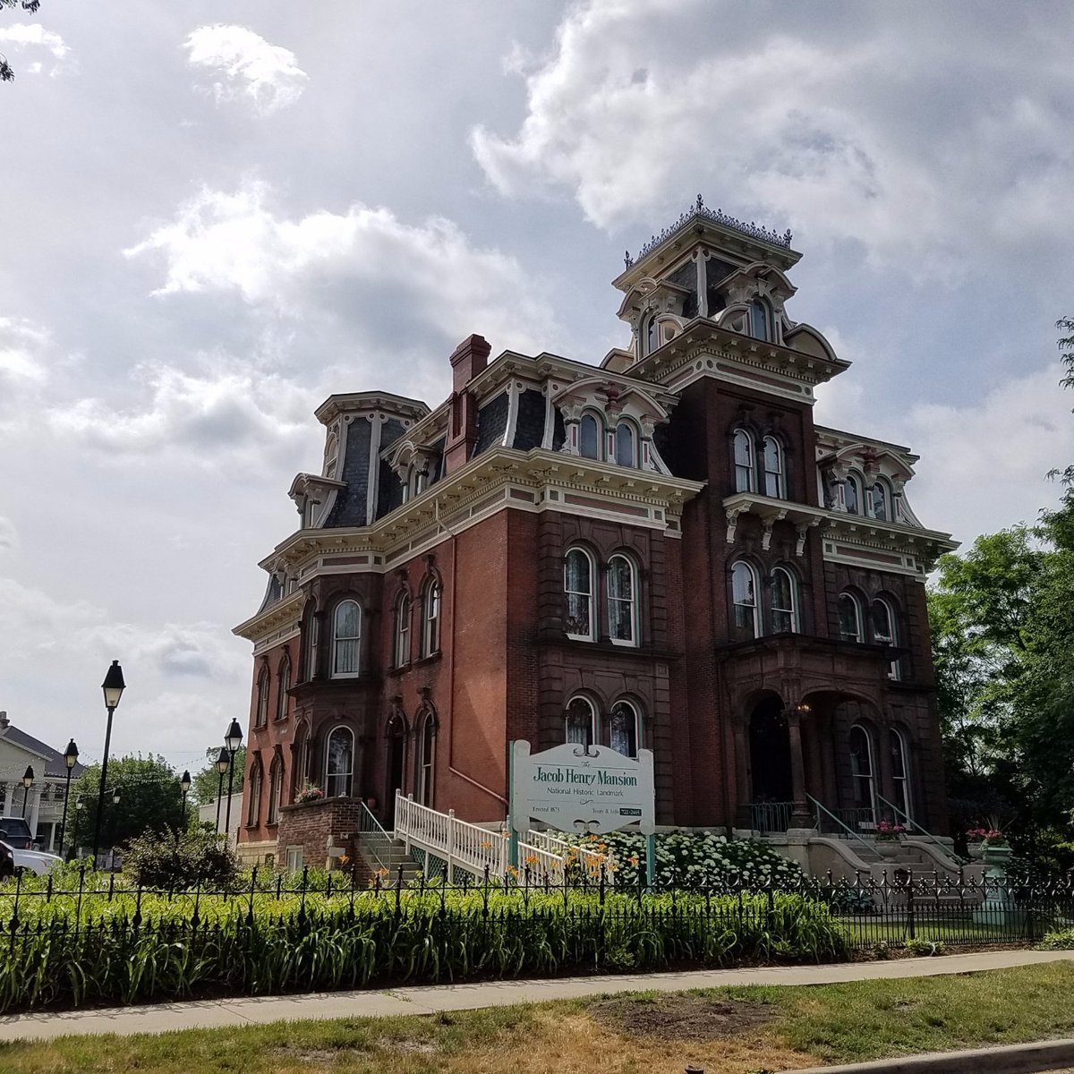 JACOB HENRY MANSION (Joliet): All You Need to Know