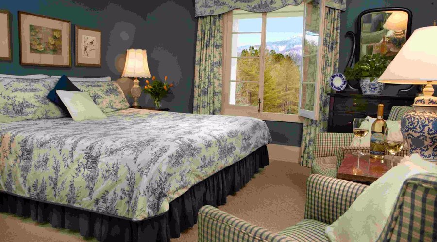 Traditional room overlooking the mountains.