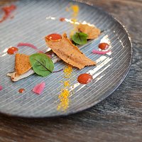 ASPIC Paris - Maquereau, moutarde, orange sanguine, oseille pourpre, oignon rouge