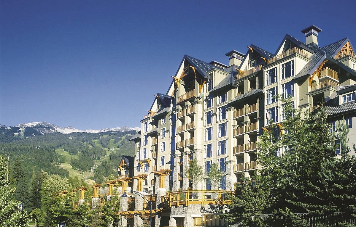 Pan Pacific Whistler Village Centre, hotel in Whistler