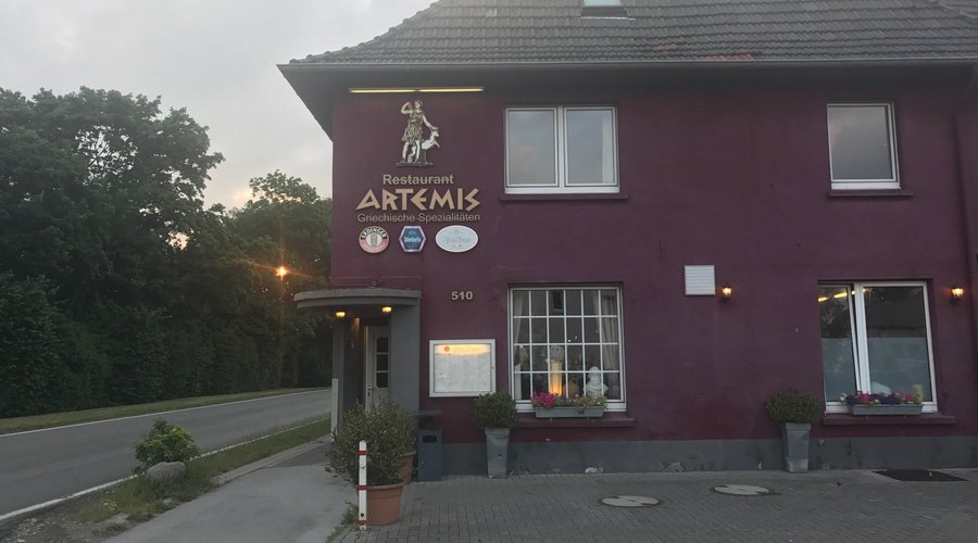 Vanaf het prive parkeerterrein genomen
