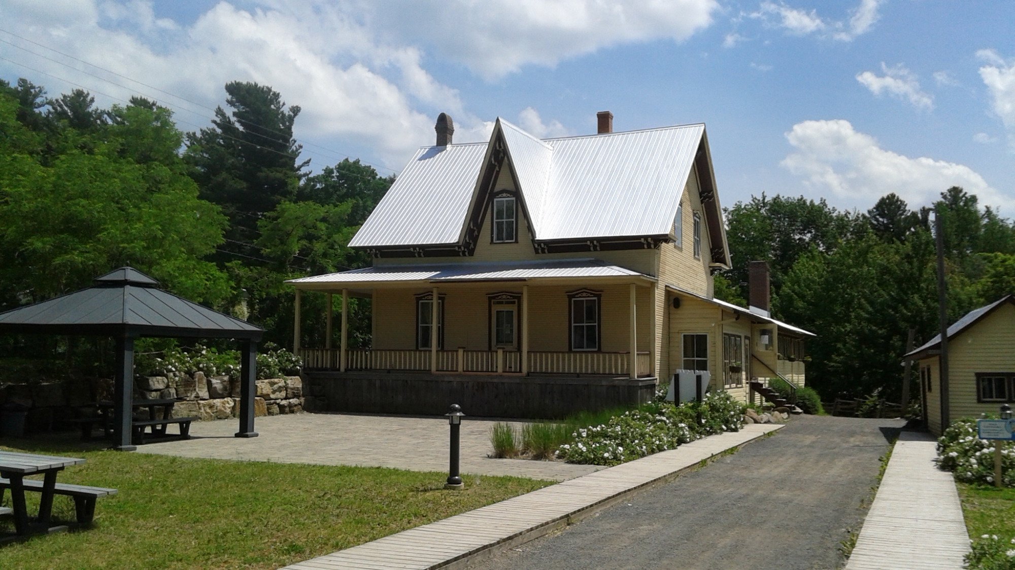 Le Village Quebecois D'Antan, Drummondville: лучшие советы перед ...