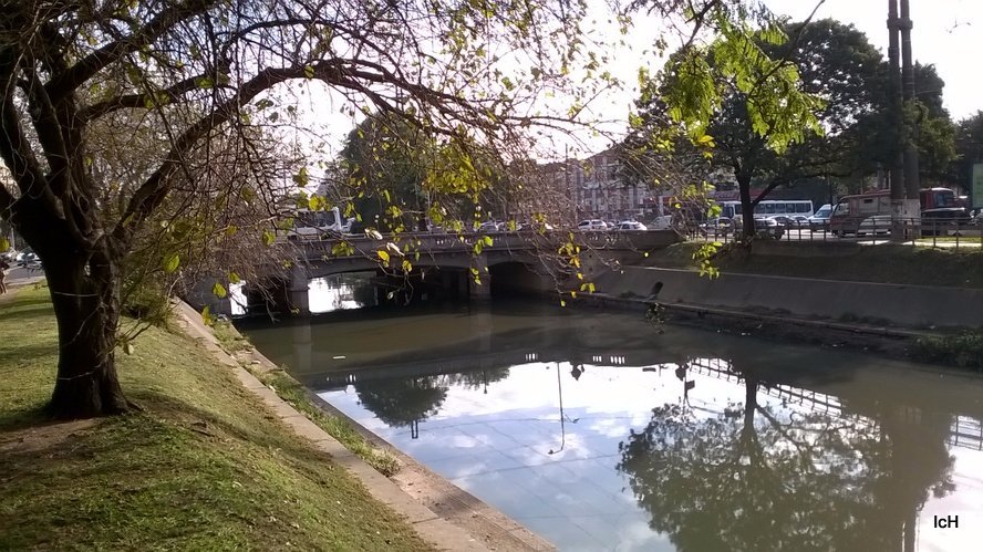 Como chegar até Azenha - Shopping João Pessoa Cb em Porto Alegre