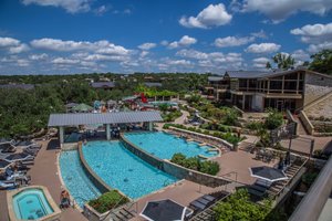 Pool & Beach