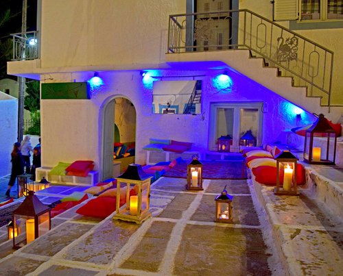 Best 6 Clubs in Ios, Greece