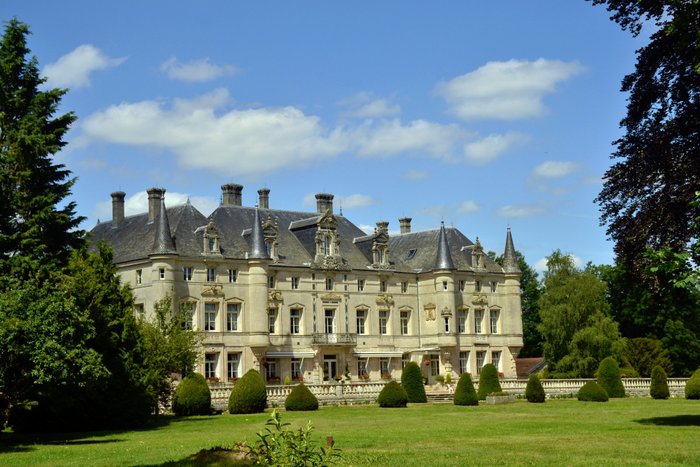 CHÂTEAU DES MONTHAIRONS - Prices & Hotel Reviews (Les Monthairons, France)