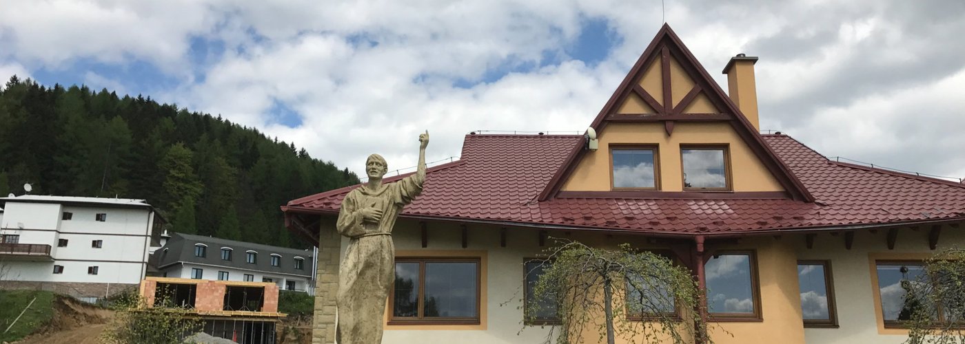 St Anthony Statue