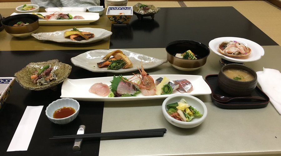 海鮮がたっぷりのうれしい夕食
