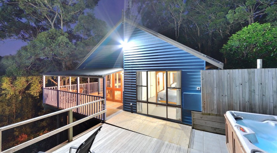 Kirawa Spa Cabin at night