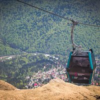 Gondola Carp (1400-2000) with Sinaia on the background