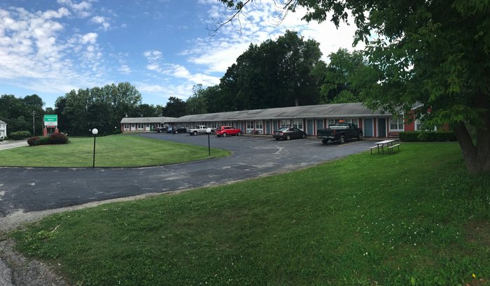 CATAMOUNT MOTEL - Prices & Hotel Reviews (Bennington, VT)