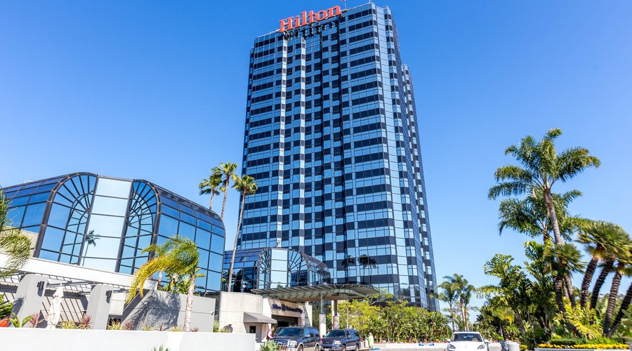 Entrance at the Hilton Los Angeles/Universal City