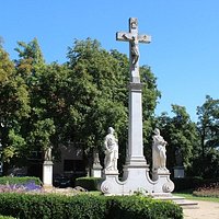 Il giardino con gli apostoli