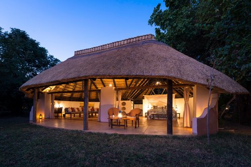 NKWALI CAMP - ROBIN POPE SAFARIS - Lodge Reviews (Zambia/South Luangwa ...