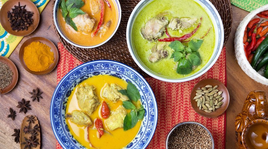 What we are famour for! Red, Yellow, and Green curry.