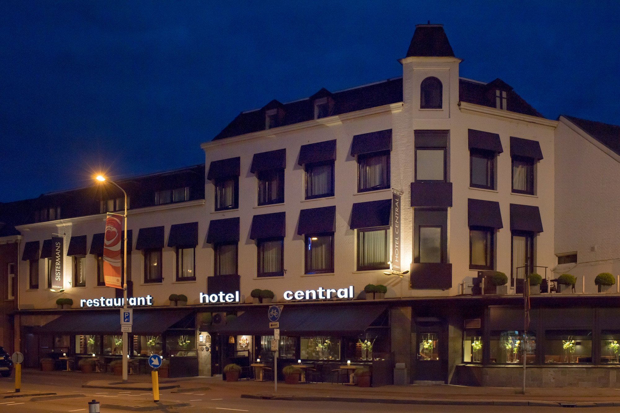 Hotel Central image