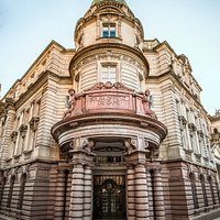 Fachada do edifício da antiga Bolsa Oficial de Café, onde o Museu do Café está localizado.