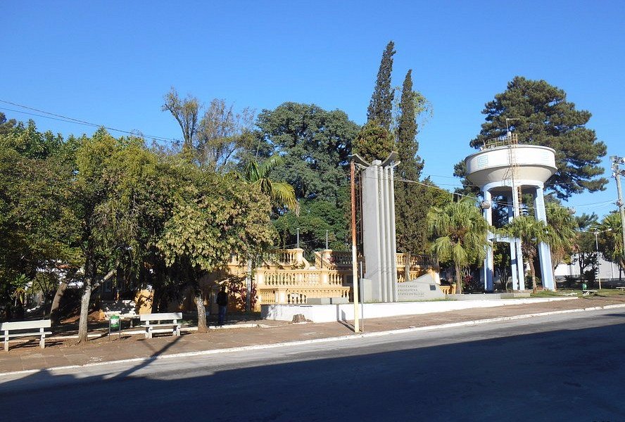 Praça Borges De Medeiros image