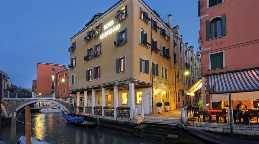 Arlecchino is an old 16Th century Venetian building