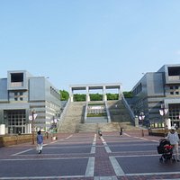 パルテノン多摩方向を見る
