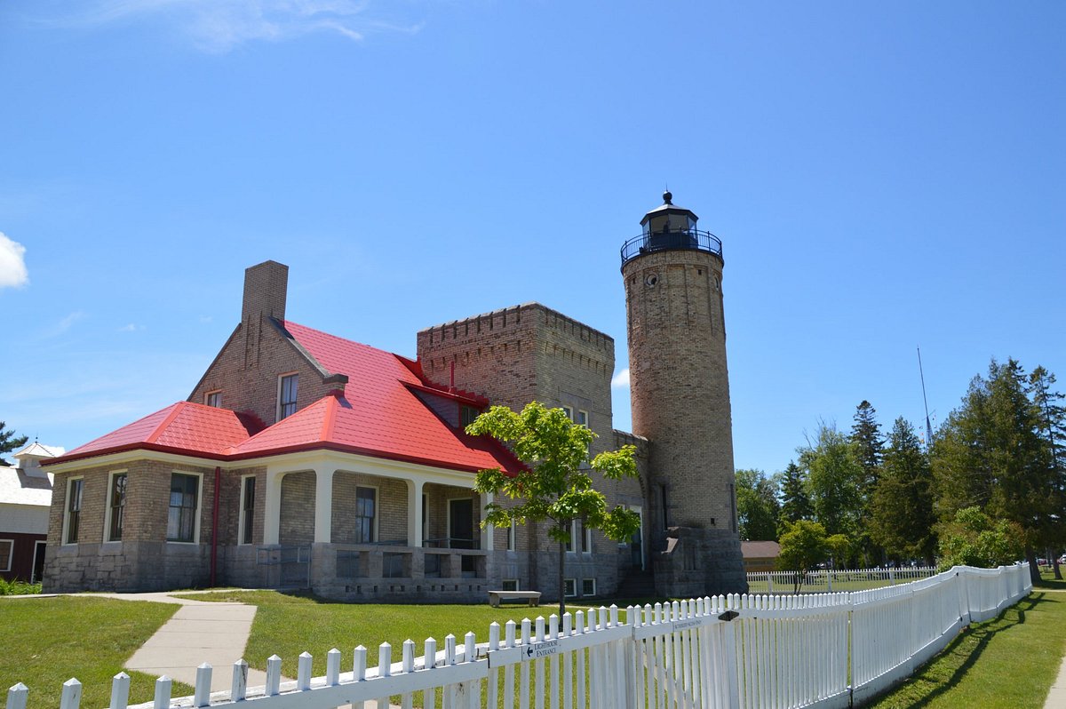 mackinac lighthouse tour