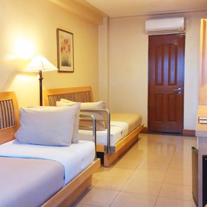 SUPERIOR ROOM (Two (2) Single Beds)