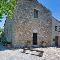 Pieve di Sant'Ippolito. Veduta frontale.