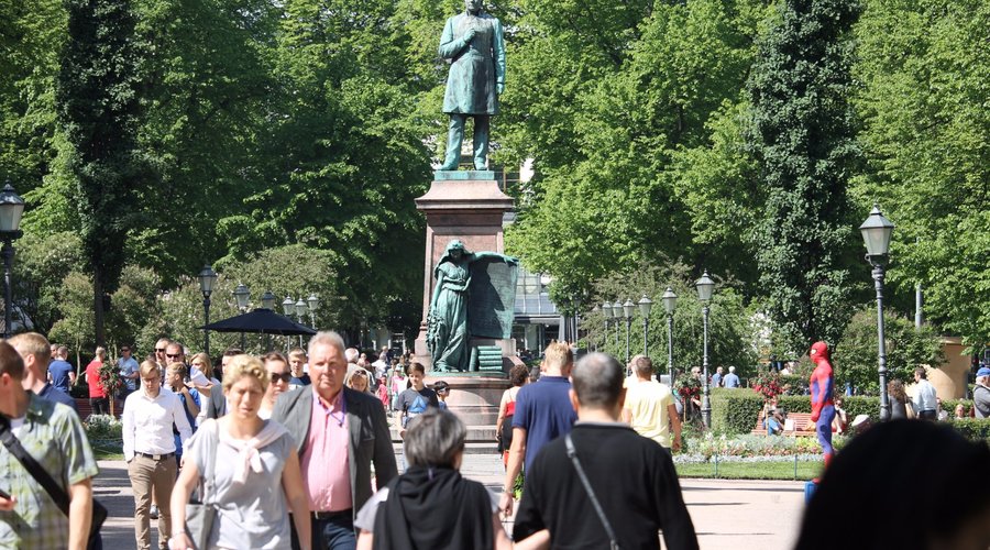 Johan Ludvig Runeberg statue