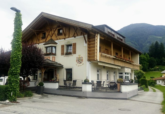 LANDGASTHOF PENSION WALZL - Prices & Inn Reviews (Lans, Austria)