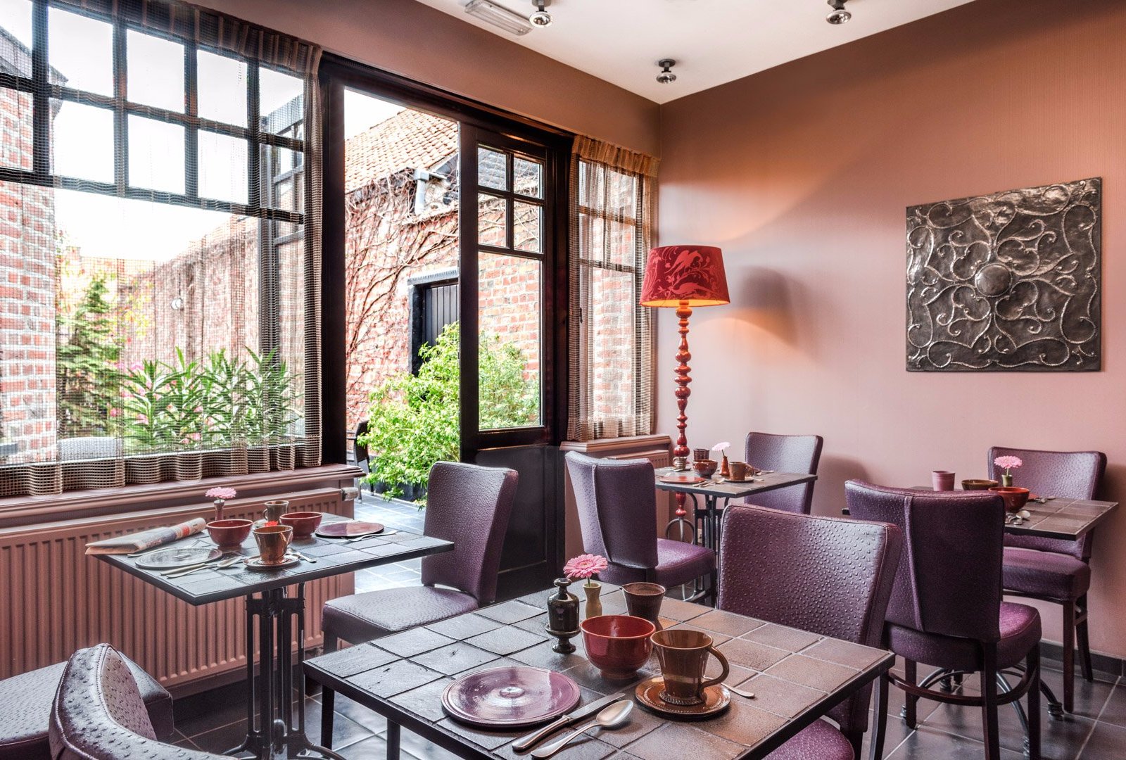 Main Street Hotel by null