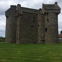 Claypotts Castle (Dundee) - All You Need to Know BEFORE You Go