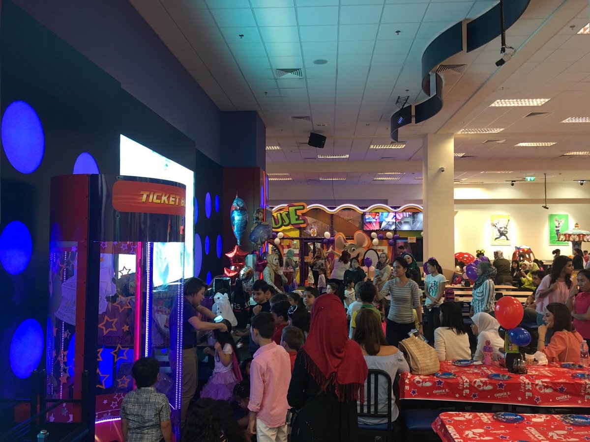 CHUCK E CHEESE (2025) All You Need to Know BEFORE You Go (with Photos)