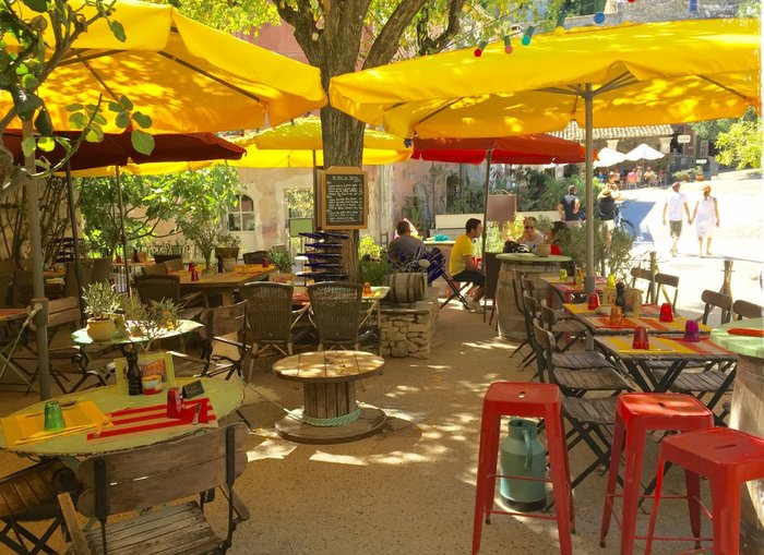 Le Petit Cafe Restaurant: Pictures & Reviews - Tripadvisor