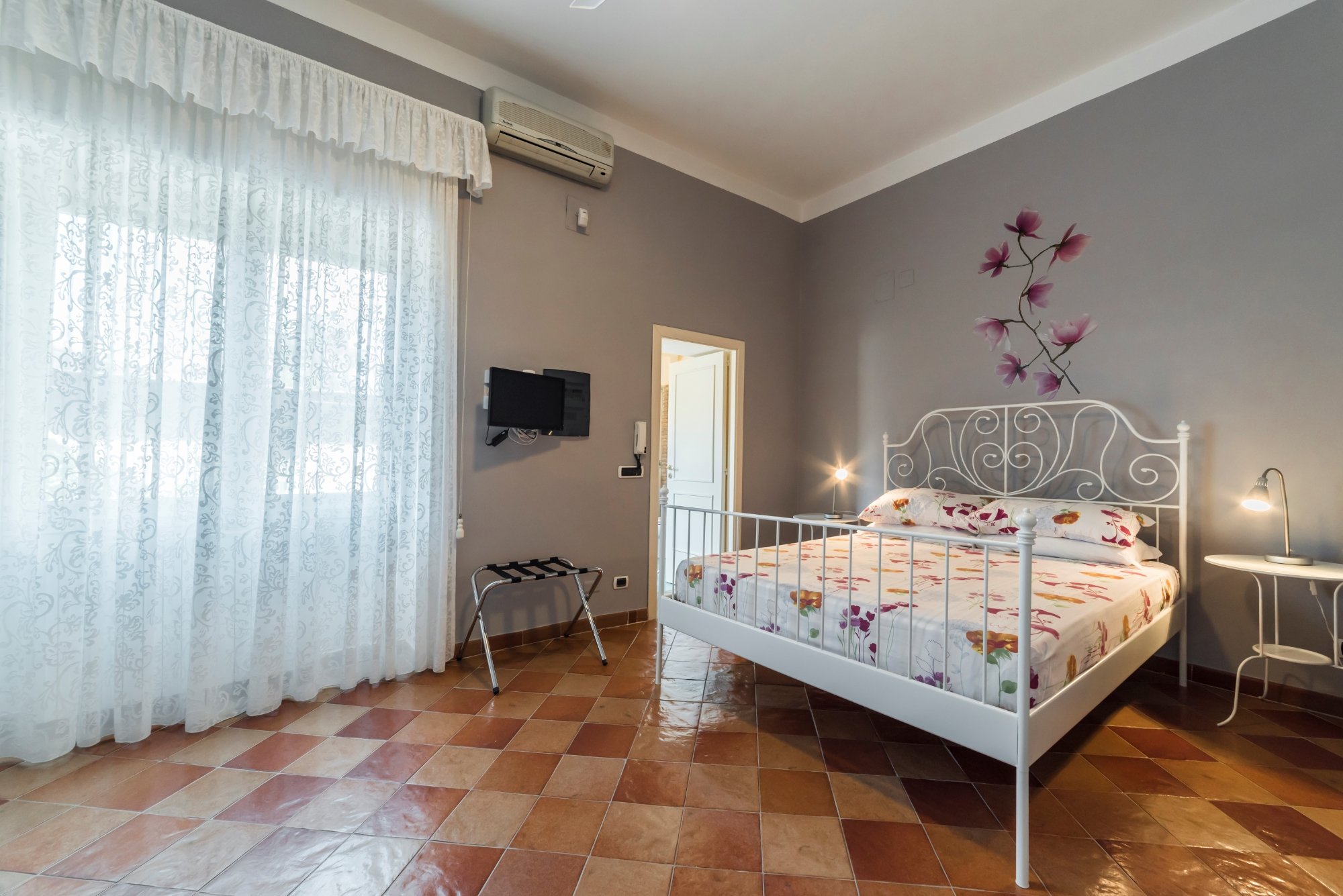 B&B LA MAGNOLIA - Prices & Reviews (Castellabate, Italy - Salerno)