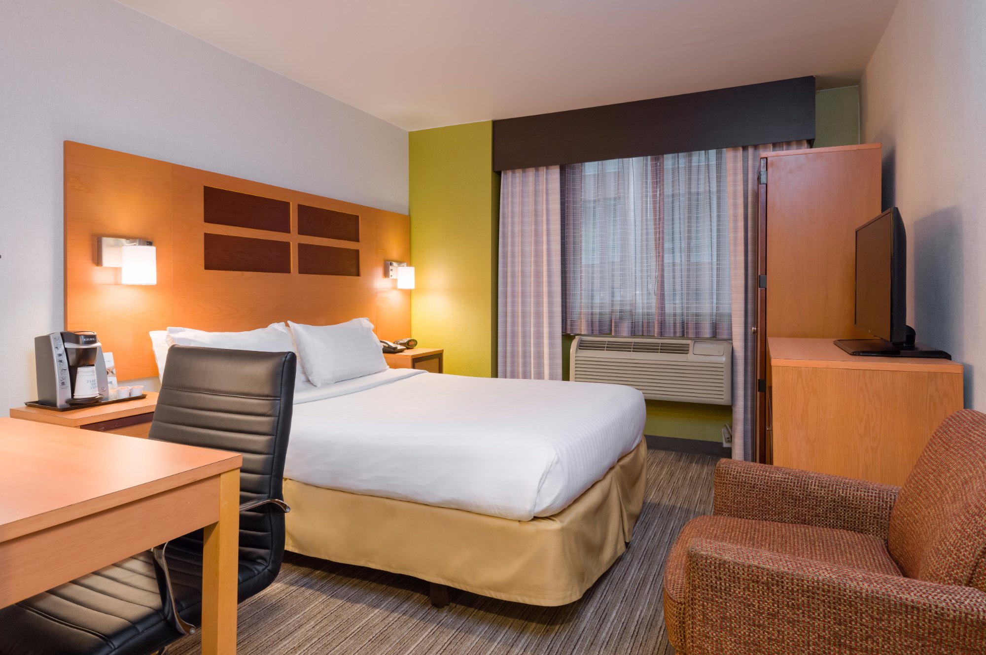 Hotel photo 26 of Holiday Inn Express New York City Times Square, an IHG hotel.