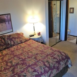 Silverthorne master suite with 3/4 bath