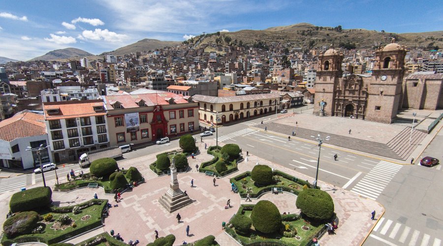 Vista panoramica de la Plaza de Armas y Hacienda Plaza 
