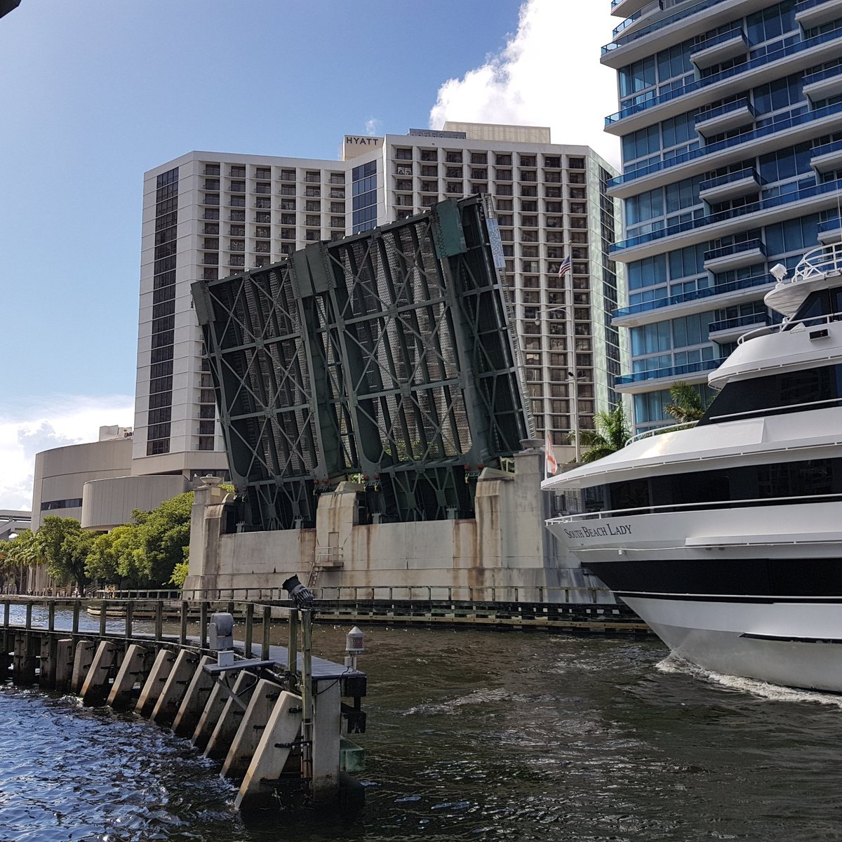 Brickell em Miami está próxima de ganhar shopping que custou mais