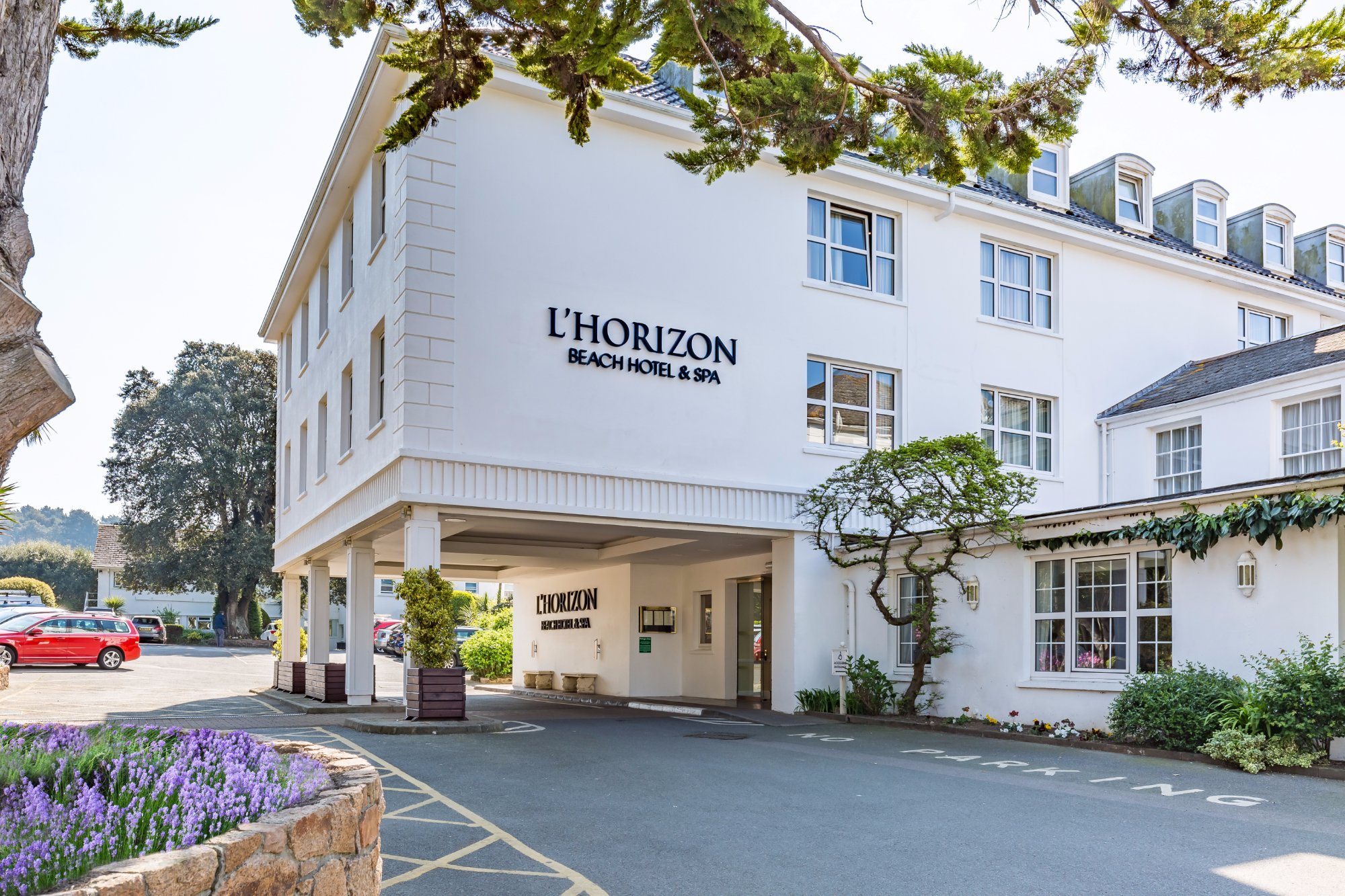 L'Horizon Beach Hotel & Spa image