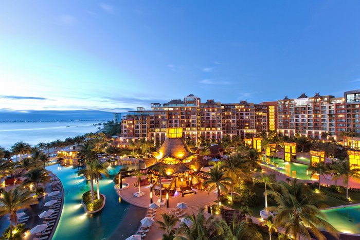 where is villa del palmar cancun located