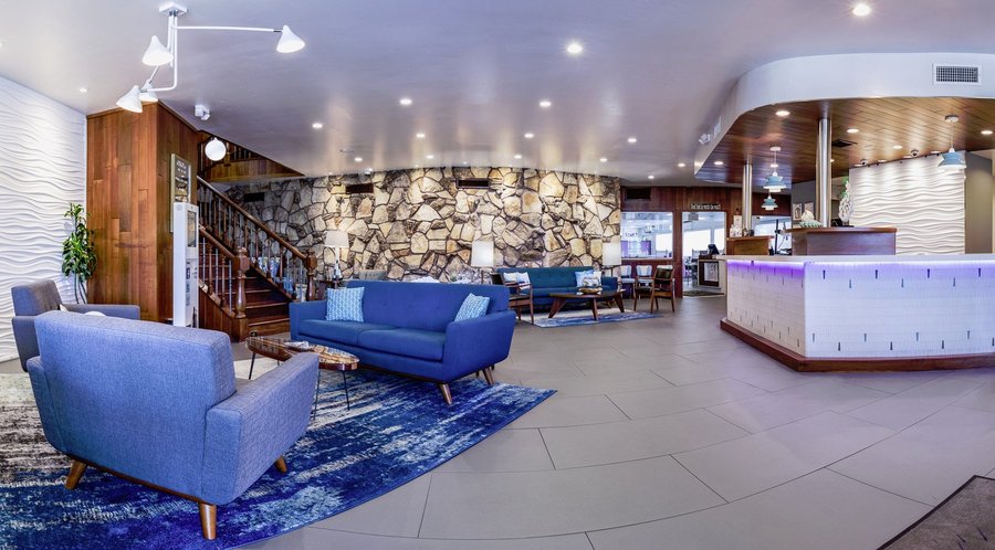 Spacious and inviting lobby with guest office and small souvenir and refreshment kiosk