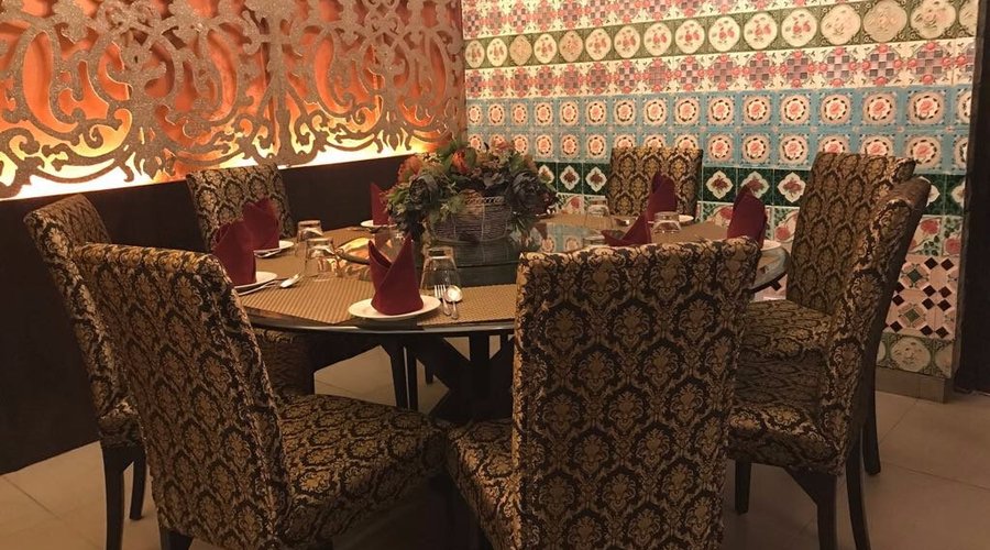 Coziest Dining in Lucknow, Cappuccino Blast Mall Avenue