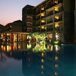 Royal Garden Resort in Sanya, image may contain: Hotel, Resort, Building, Pool