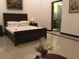 Room & Suite