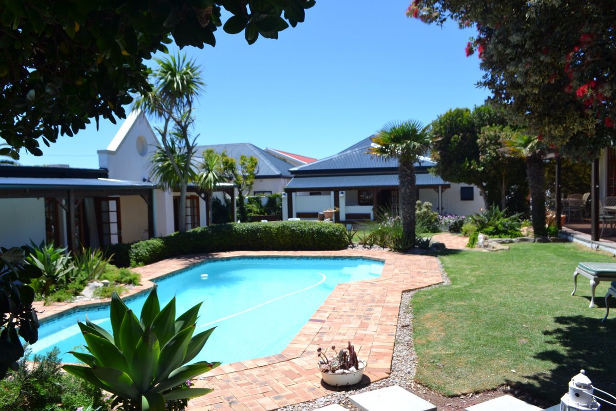 Mossel Bay Backpackers Pool Pictures & Reviews - Tripadvisor