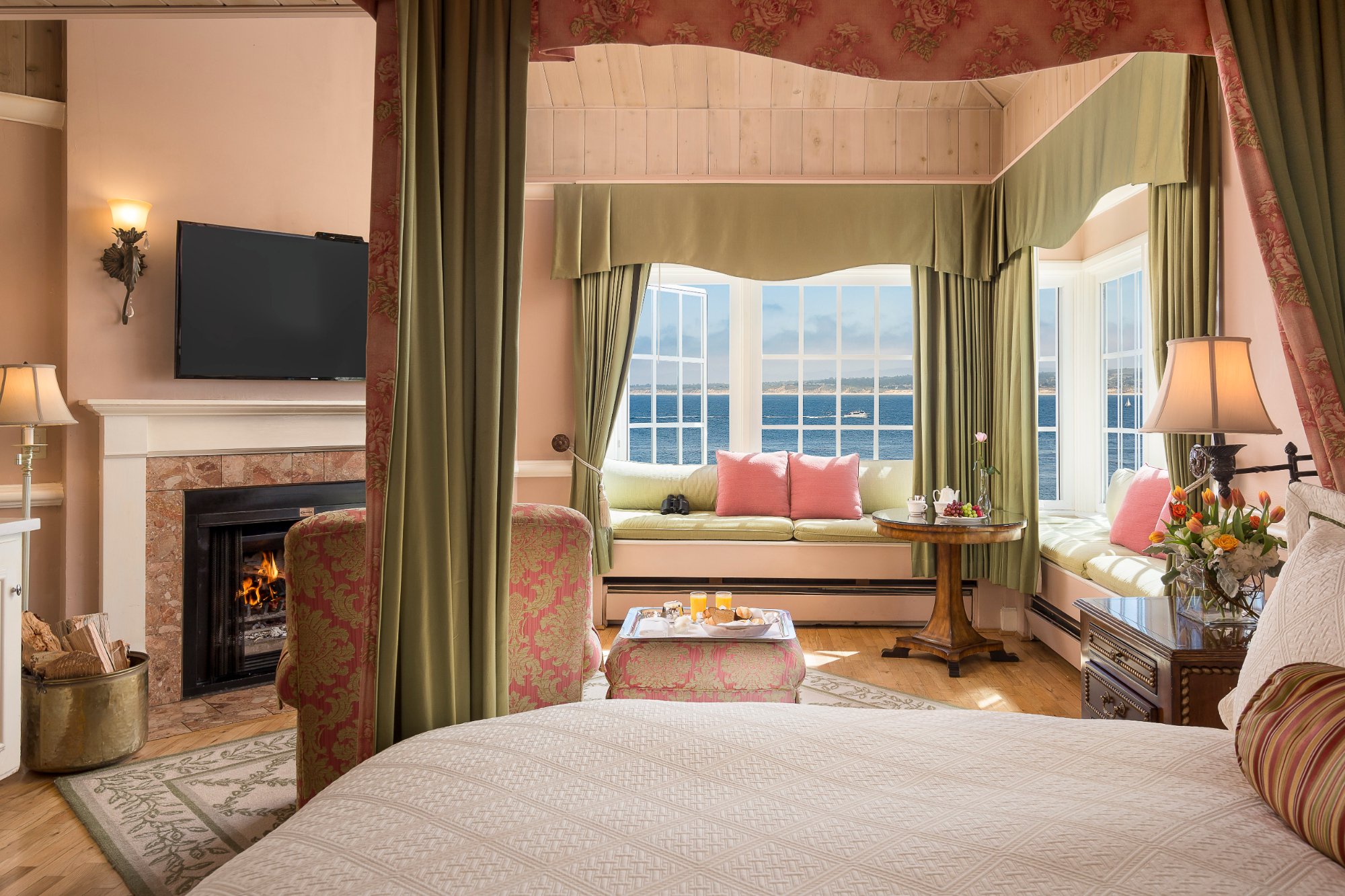 Hotel photo 10 of Spindrift Inn.