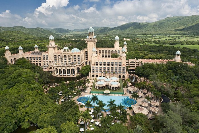 Sun City & The Lost City:  Transfers to and from in any size vehicle.